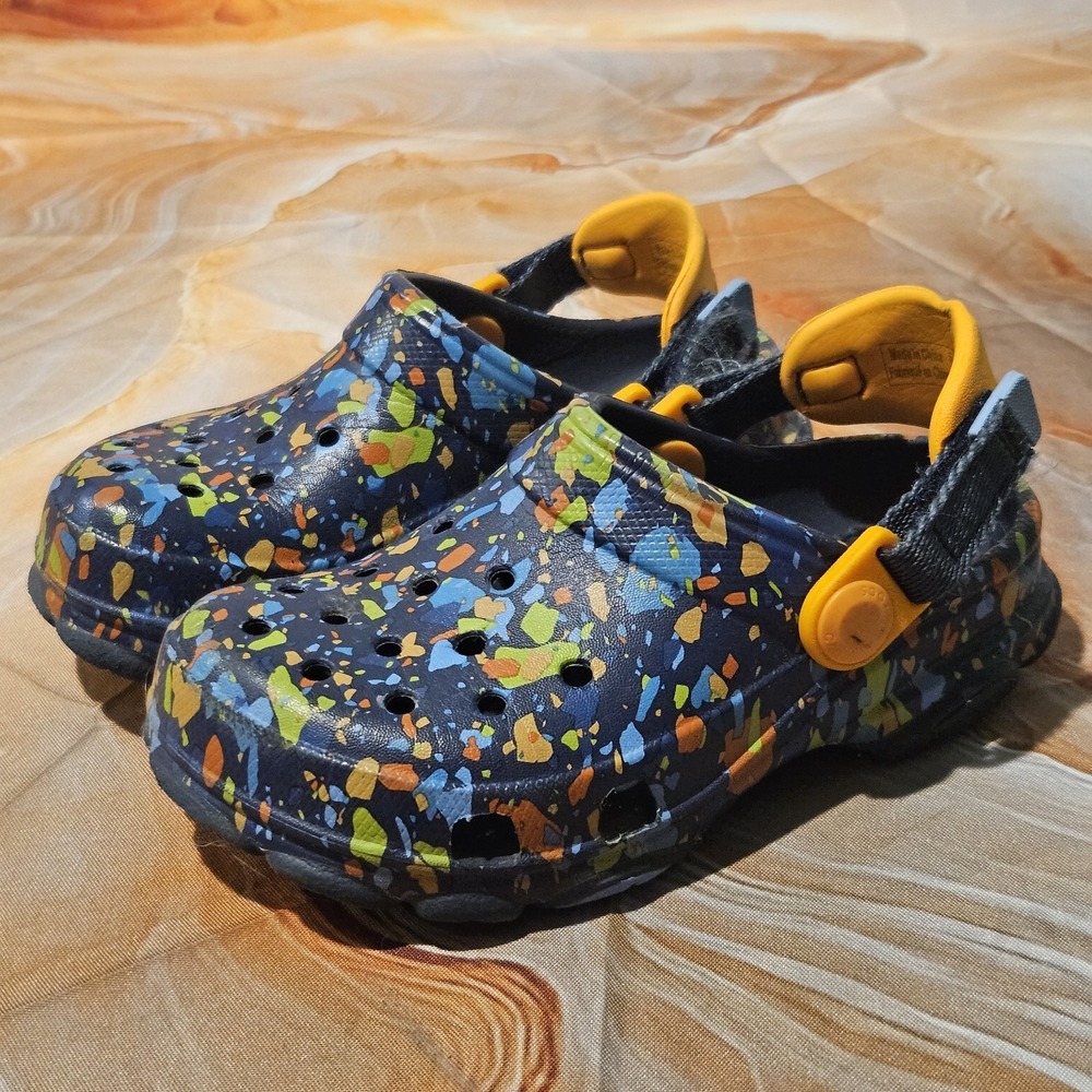 Crocs Kids C9 Classic Clogs Navy Blue Paint Splatter Yellow Toddler Boys Shoes